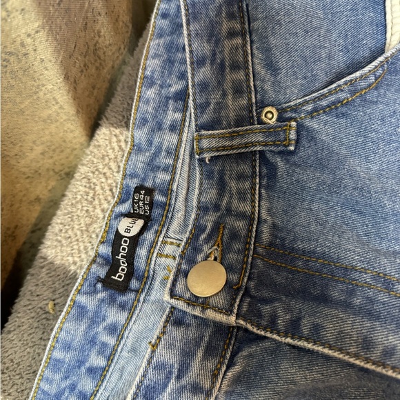 Distressed Denim Shorts - Picture 4 of 5